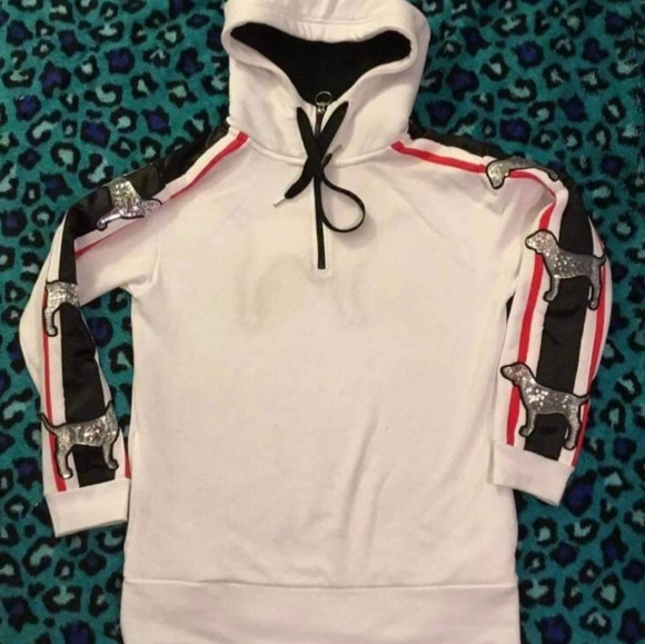 ISO 🚨 I'M LOOKING FOR THESE VS Pink items - Picture 5 of 15